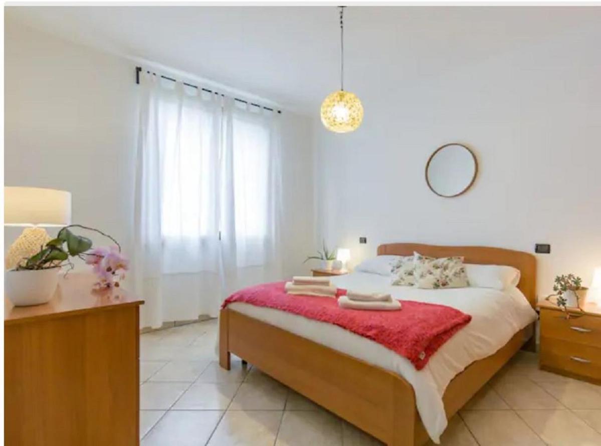 Casa Ulivi Bianco Apartment Rivoltella del Garda Bagian luar foto